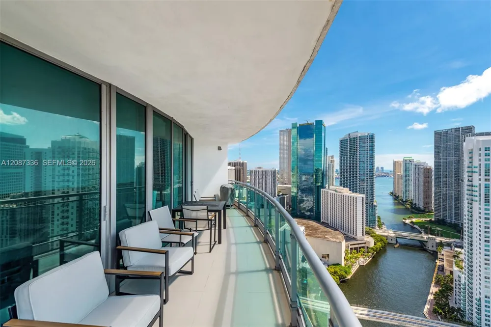350 S Miami Ave #3802 Miami, FL 33130
