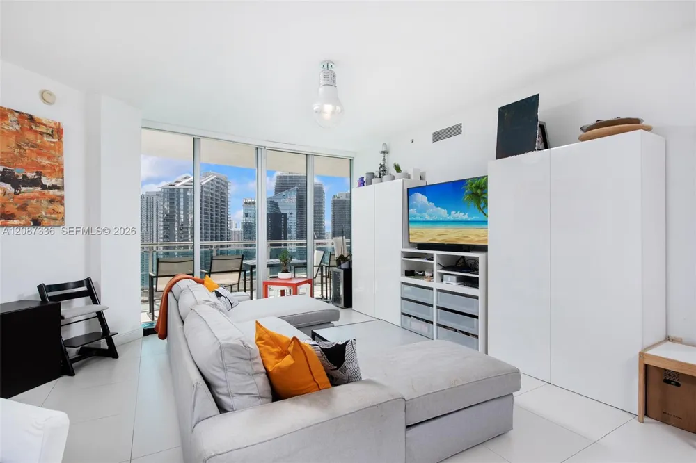 350 S Miami Ave #3802 Miami, FL 33130