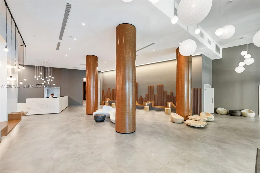 350 S Miami Ave #3802 Miami, FL 33130