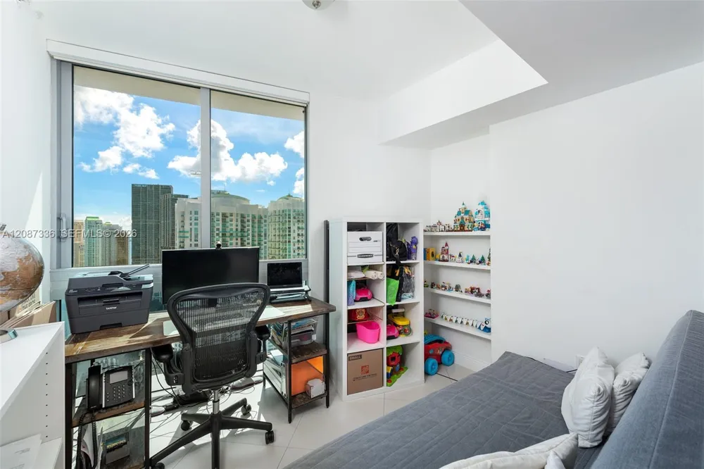 350 S Miami Ave #3802 Miami, FL 33130