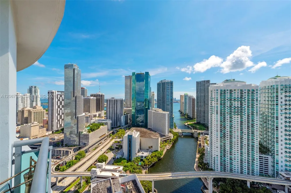 350 S Miami Ave #3802 Miami, FL 33130