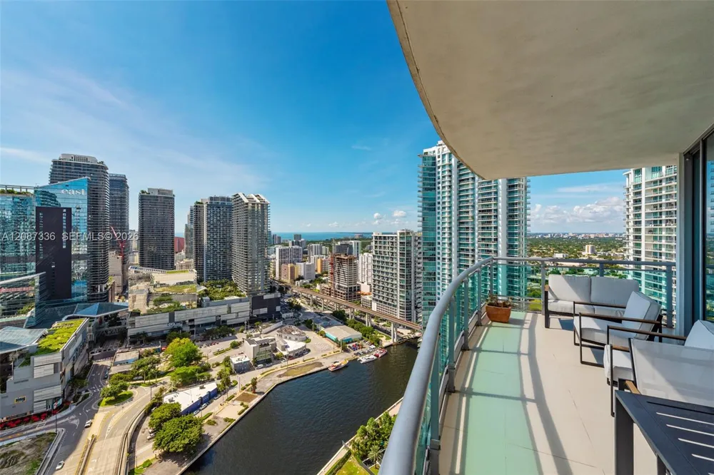 350 S Miami Ave #3802 Miami, FL 33130