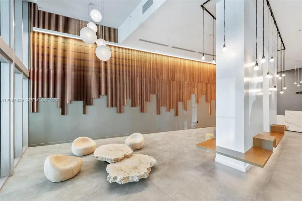 350 S Miami Ave #3802 Miami, FL 33130