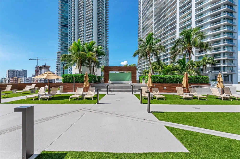 350 S Miami Ave #3802 Miami, FL 33130