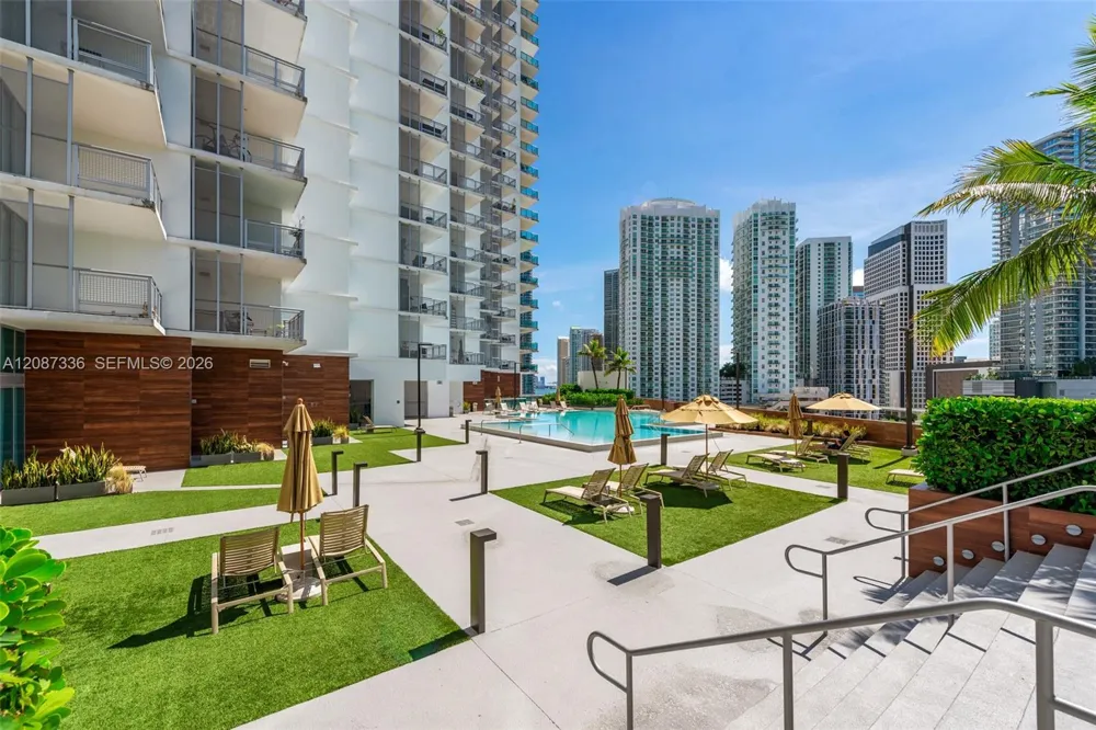 350 S Miami Ave #3802 Miami, FL 33130