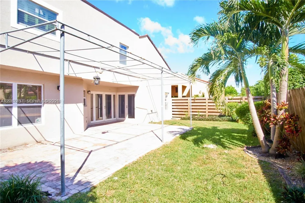 11724 SW 92nd Ln #11724 Miami, FL 33186