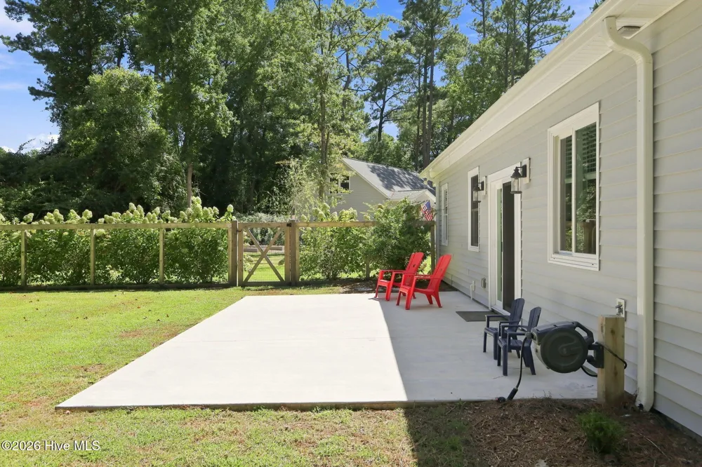 194 Steep Hill Drive Swansboro, NC 28584