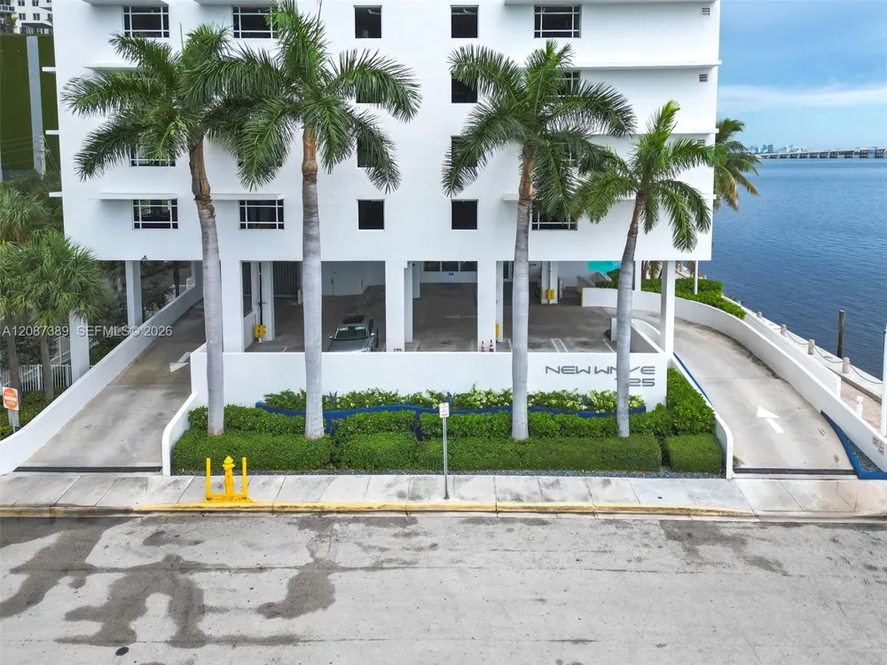 725 NE 22nd St #8E Miami, FL 33137