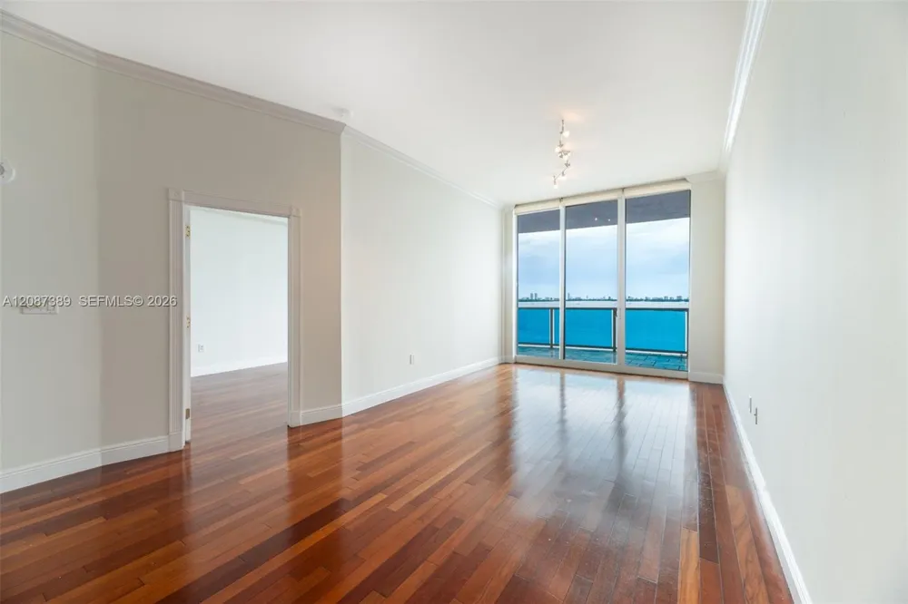 725 NE 22nd St #8E Miami, FL 33137