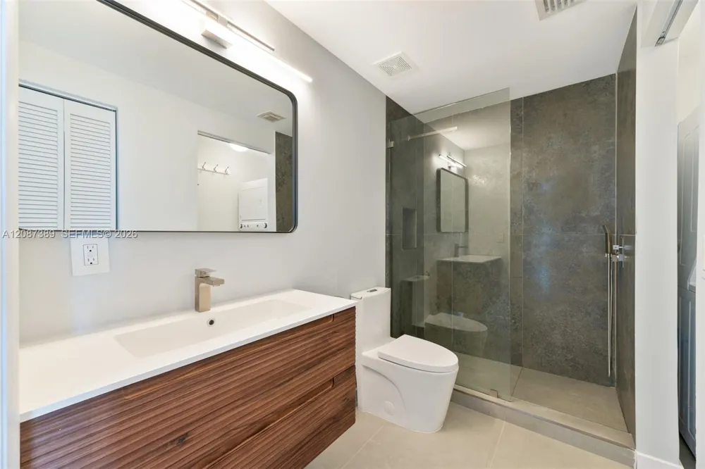 725 NE 22nd St #8E Miami, FL 33137
