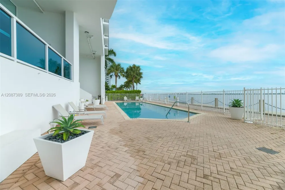 725 NE 22nd St #8E Miami, FL 33137