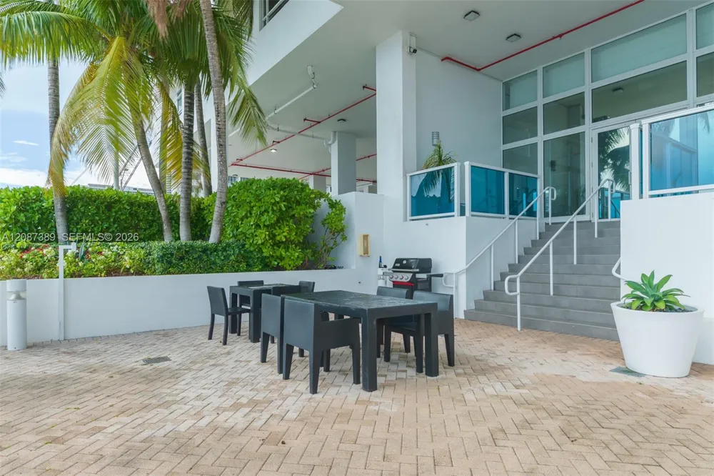 725 NE 22nd St #8E Miami, FL 33137