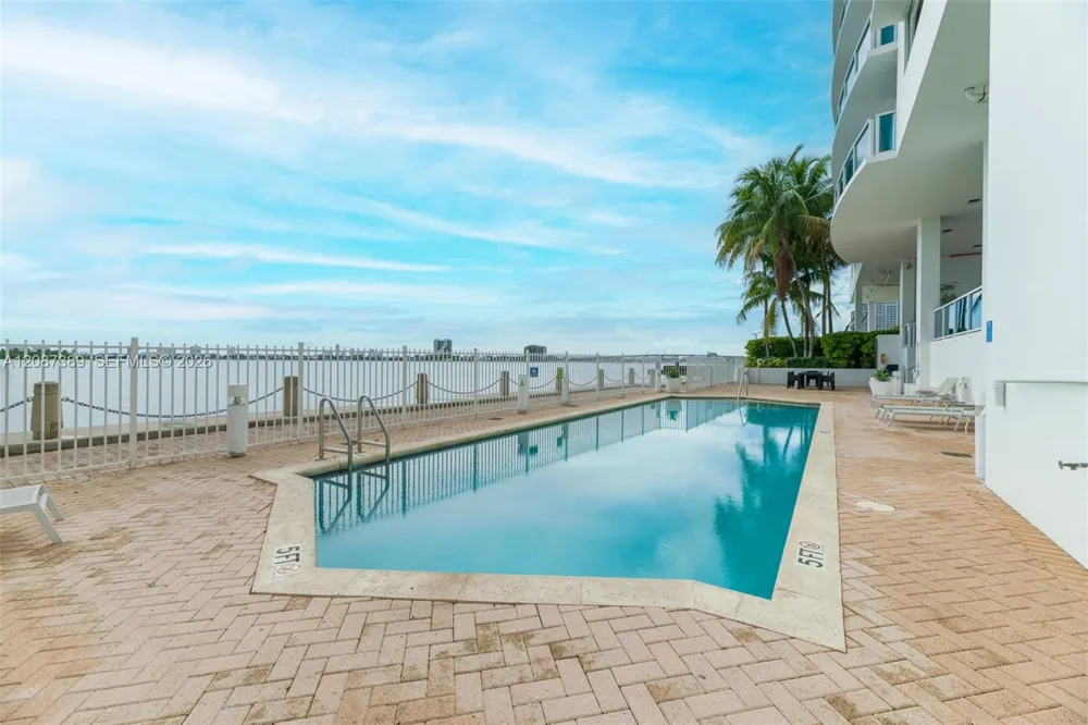 725 NE 22nd St #8E Miami, FL 33137
