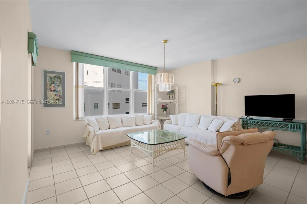 5001 Collins Ave #15G Miami Beach, FL 33140
