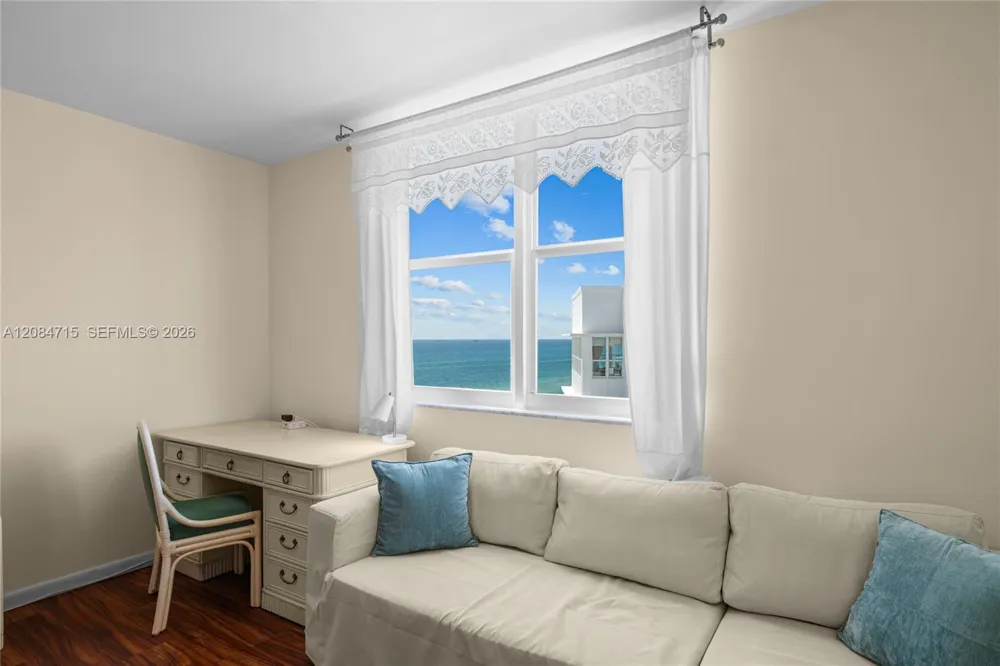 5001 Collins Ave #15G Miami Beach, FL 33140