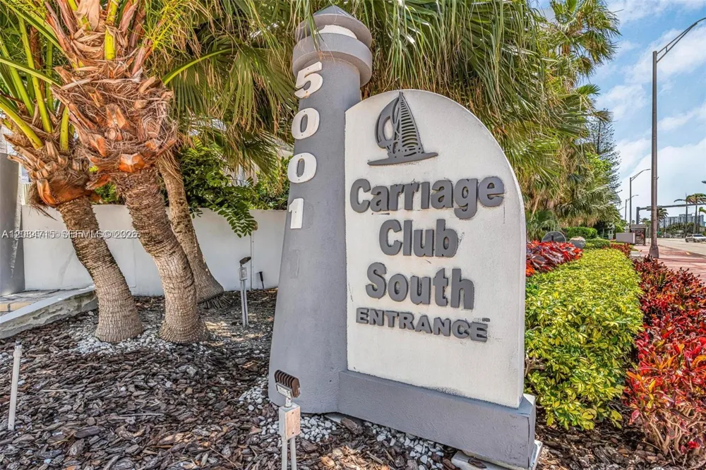 5001 Collins Ave #15G Miami Beach, FL 33140