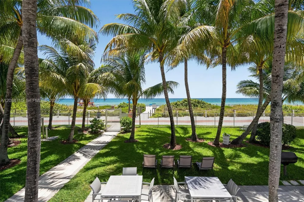 5001 Collins Ave #15G Miami Beach, FL 33140