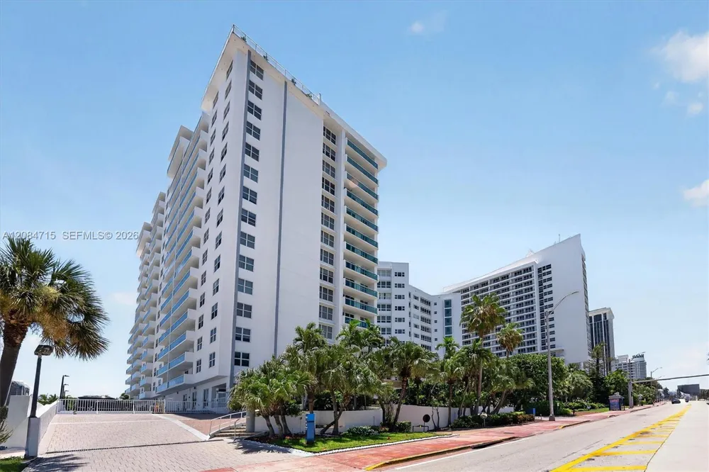 5001 Collins Ave #15G Miami Beach, FL 33140