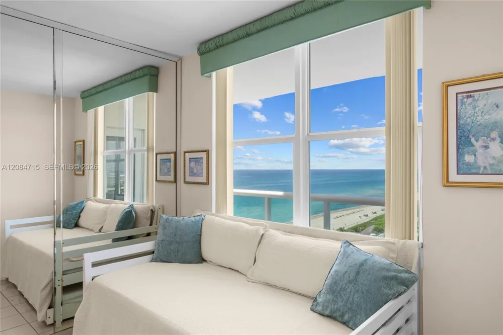 5001 Collins Ave #15G Miami Beach, FL 33140