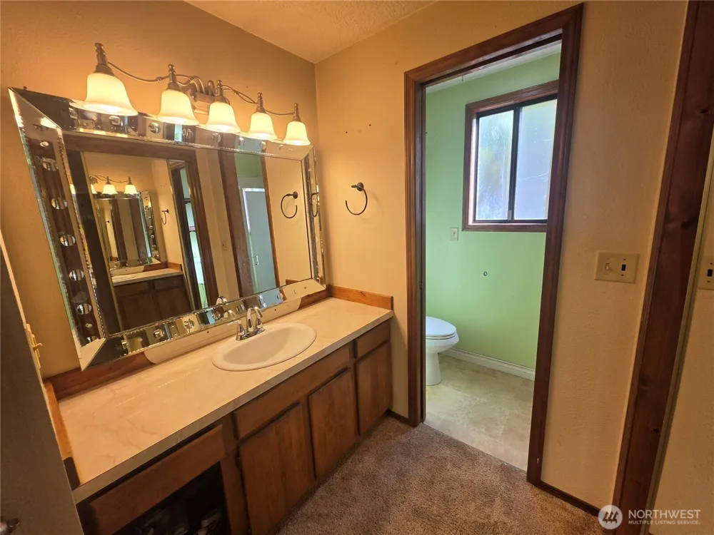 15503 NE 76th Street Vancouver, WA 98682