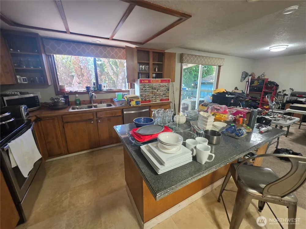 15503 NE 76th Street Vancouver, WA 98682