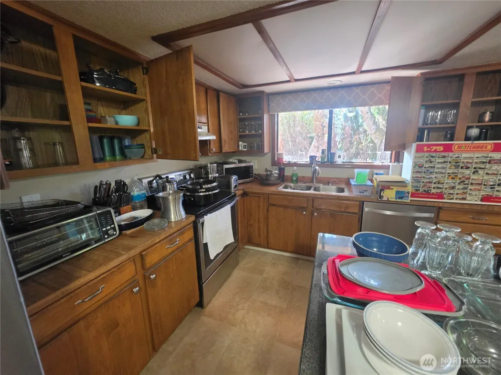 15503 NE 76th Street Vancouver, WA 98682
