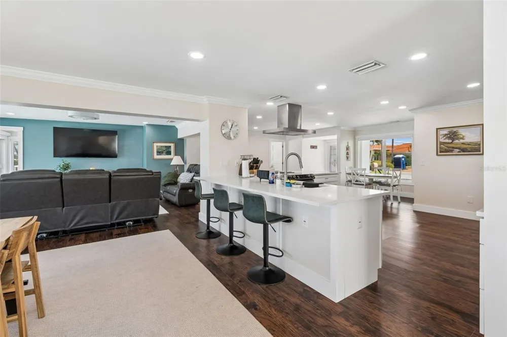 478 HARBOR DRIVE Indian Rocks Beach, FL 33785