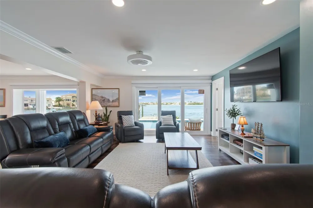 478 HARBOR DRIVE Indian Rocks Beach, FL 33785