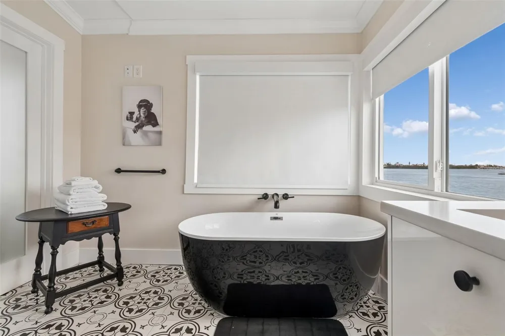 478 HARBOR DRIVE Indian Rocks Beach, FL 33785