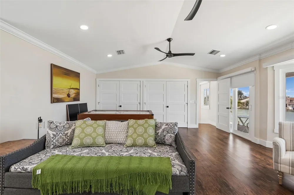 478 HARBOR DRIVE Indian Rocks Beach, FL 33785
