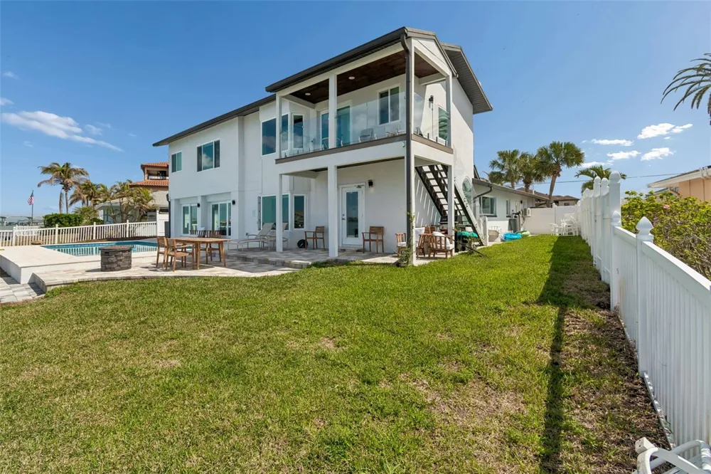 478 HARBOR DRIVE Indian Rocks Beach, FL 33785