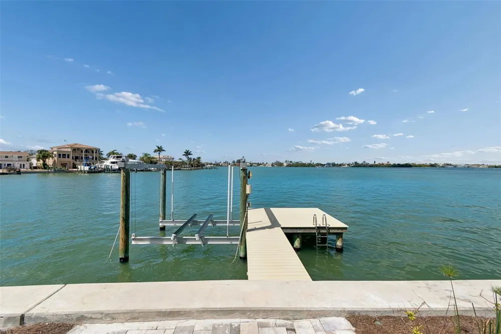 478 HARBOR DRIVE Indian Rocks Beach, FL 33785