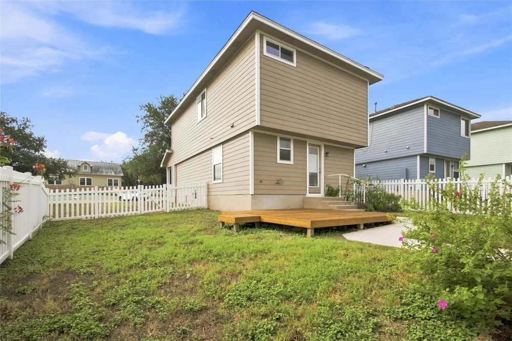 437 Haupt Kyle, TX 78640