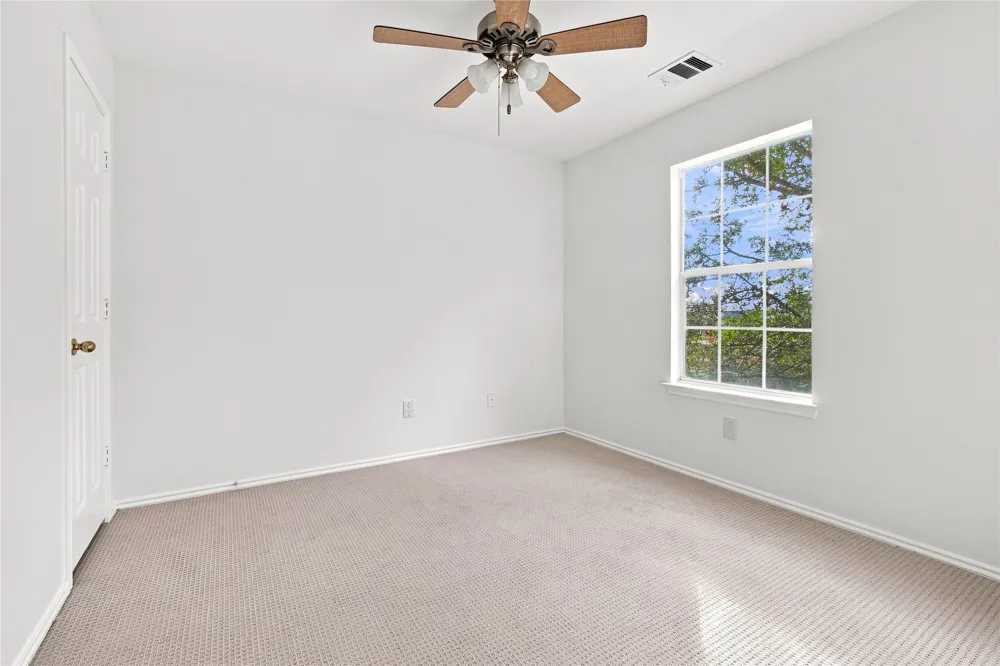 437 Haupt Kyle, TX 78640