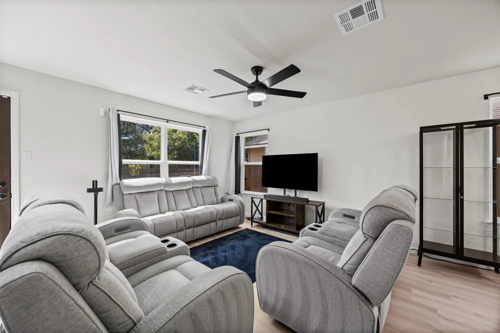 7115 Thannas Way Austin, TX 78744