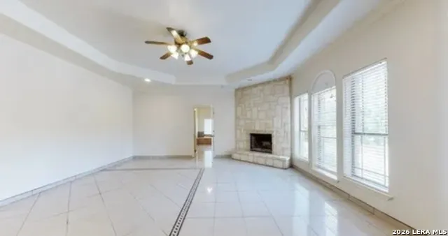 688 Private Road 7822 Natalia, TX 78059