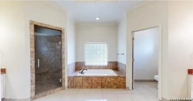 688 Private Road 7822 Natalia, TX 78059