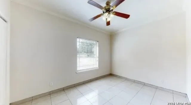 688 Private Road 7822 Natalia, TX 78059