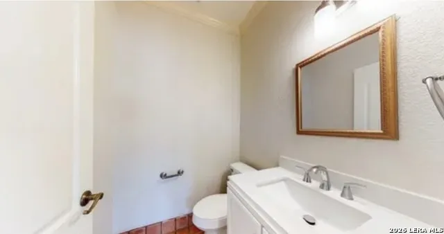 688 Private Road 7822 Natalia, TX 78059