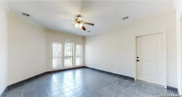 688 Private Road 7822 Natalia, TX 78059