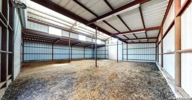 688 Private Road 7822 Natalia, TX 78059