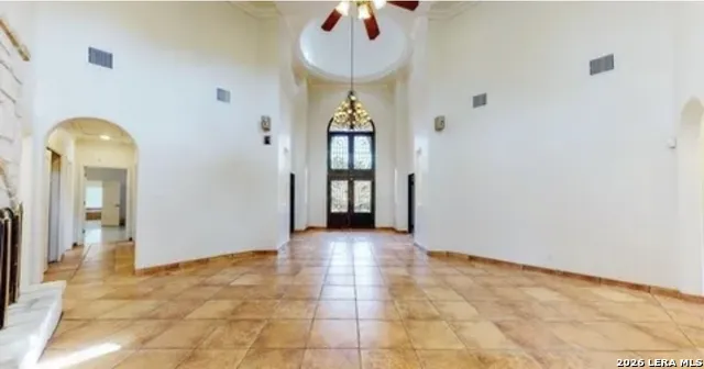 688 Private Road 7822 Natalia, TX 78059