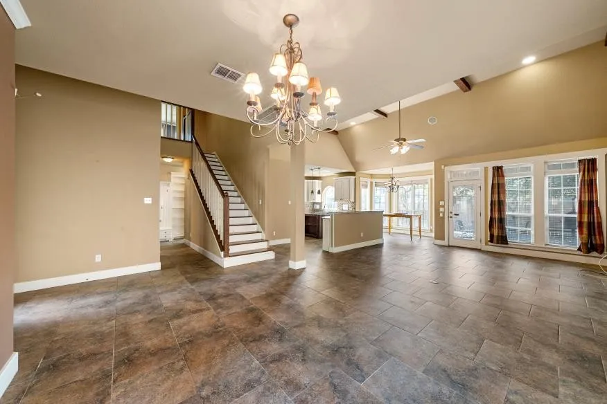 17015 Stonebriar Road Woodway, TX 76712