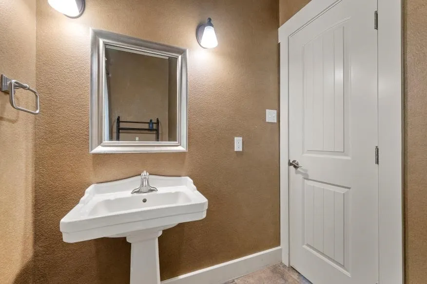 17015 Stonebriar Road Woodway, TX 76712