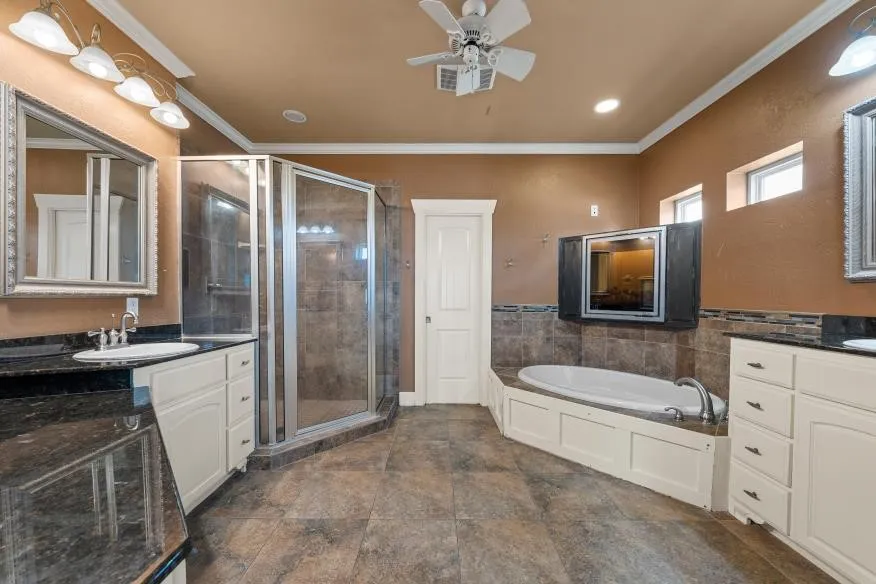 17015 Stonebriar Road Woodway, TX 76712