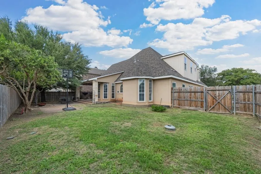 17015 Stonebriar Road Woodway, TX 76712