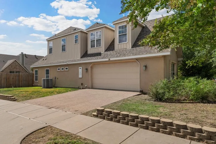 17015 Stonebriar Road Woodway, TX 76712