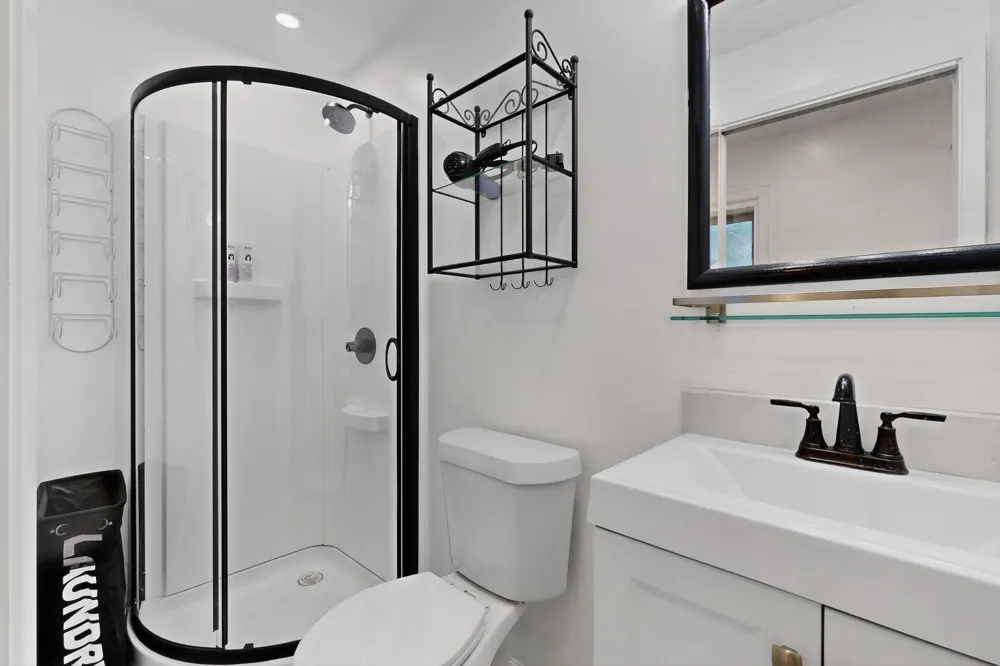 4214 Falls Drive Dallas, TX 75211