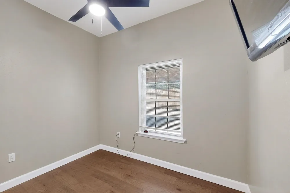 4214 Falls Drive Dallas, TX 75211