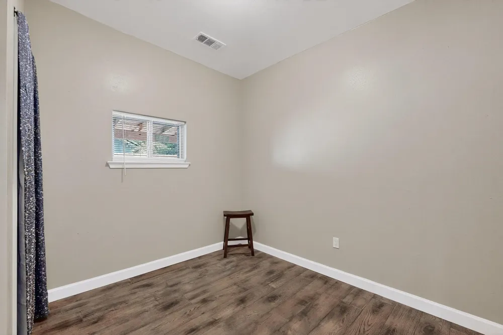 4214 Falls Drive Dallas, TX 75211